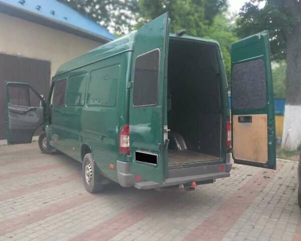 Зеленый Мерседес Sprinter, объемом двигателя 2.15 л и пробегом 625 тыс. км за 9400 $, фото 9 на Automoto.ua