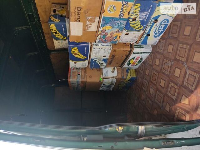 Зеленый Мерседес Sprinter, объемом двигателя 2.7 л и пробегом 6 тыс. км за 17000 $, фото 3 на Automoto.ua