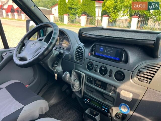 Зеленый Мерседес Sprinter, объемом двигателя 2.2 л и пробегом 700 тыс. км за 8800 $, фото 14 на Automoto.ua
