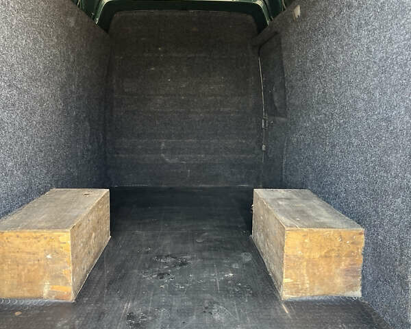 Зелений Мерседес Sprinter, об'ємом двигуна 2.2 л та пробігом 307 тис. км за 8995 $, фото 6 на Automoto.ua