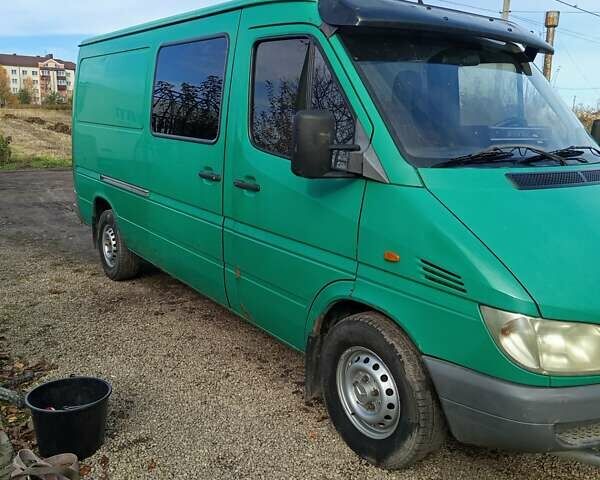 Зеленый Мерседес Sprinter, объемом двигателя 2.69 л и пробегом 359 тыс. км за 6000 $, фото 3 на Automoto.ua