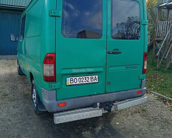 Зеленый Мерседес Sprinter, объемом двигателя 2.69 л и пробегом 359 тыс. км за 6000 $, фото 5 на Automoto.ua