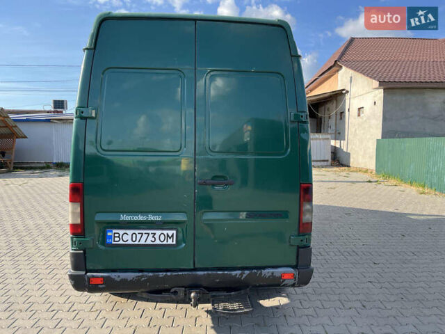 Зелений Мерседес Sprinter, об'ємом двигуна 2.2 л та пробігом 307 тис. км за 8995 $, фото 4 на Automoto.ua
