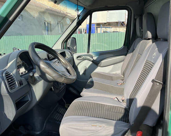 Зелений Мерседес Sprinter, об'ємом двигуна 2.2 л та пробігом 307 тис. км за 8995 $, фото 5 на Automoto.ua