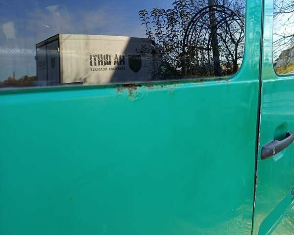 Зеленый Мерседес Sprinter, объемом двигателя 2.69 л и пробегом 359 тыс. км за 6000 $, фото 2 на Automoto.ua