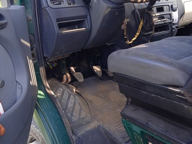 Зелений Мерседес Sprinter, об'ємом двигуна 2.1 л та пробігом 900 тис. км за 10500 $, фото 4 на Automoto.ua
