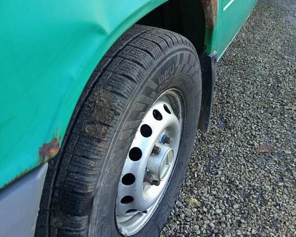 Зеленый Мерседес Sprinter, объемом двигателя 2.69 л и пробегом 359 тыс. км за 6000 $, фото 10 на Automoto.ua