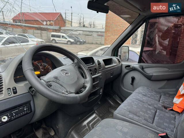 Зеленый Мерседес Sprinter, объемом двигателя 2.15 л и пробегом 286 тыс. км за 3500 $, фото 6 на Automoto.ua