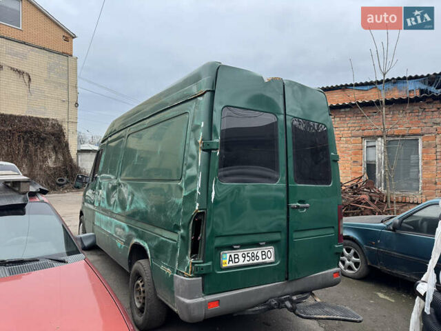 Зеленый Мерседес Sprinter, объемом двигателя 2.15 л и пробегом 286 тыс. км за 3500 $, фото 4 на Automoto.ua
