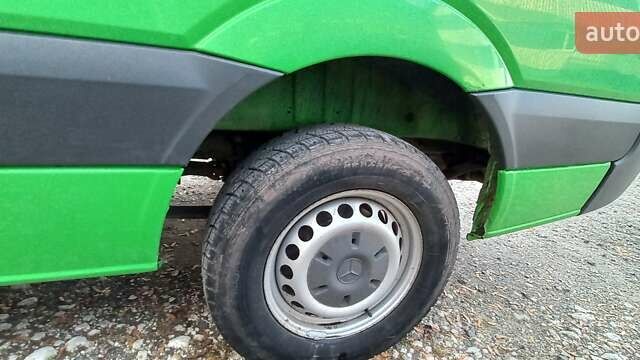 Зеленый Мерседес Sprinter, объемом двигателя 2.15 л и пробегом 320 тыс. км за 10500 $, фото 8 на Automoto.ua