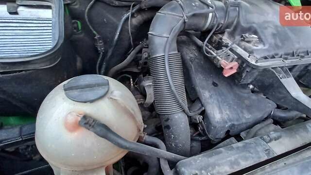 Зеленый Мерседес Sprinter, объемом двигателя 2.15 л и пробегом 320 тыс. км за 10500 $, фото 23 на Automoto.ua