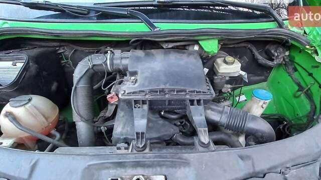 Зеленый Мерседес Sprinter, объемом двигателя 2.15 л и пробегом 320 тыс. км за 10500 $, фото 20 на Automoto.ua