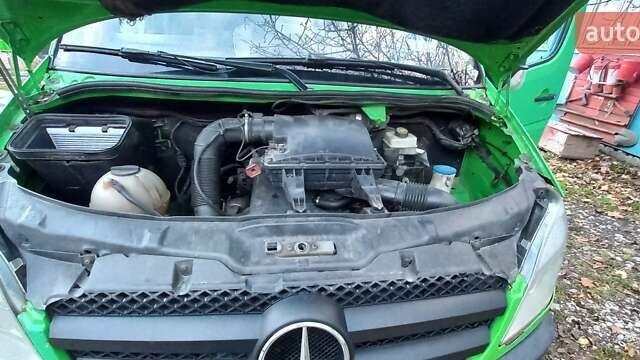 Зеленый Мерседес Sprinter, объемом двигателя 2.15 л и пробегом 320 тыс. км за 10500 $, фото 25 на Automoto.ua