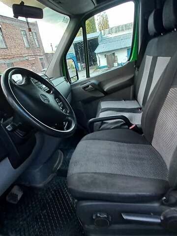 Зеленый Мерседес Sprinter, объемом двигателя 2.15 л и пробегом 320 тыс. км за 10500 $, фото 16 на Automoto.ua