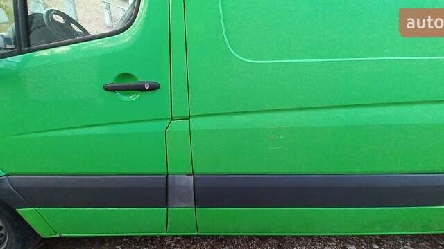 Зеленый Мерседес Sprinter, объемом двигателя 2.15 л и пробегом 320 тыс. км за 10500 $, фото 10 на Automoto.ua