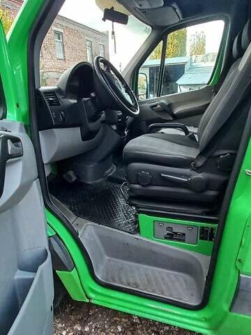 Зеленый Мерседес Sprinter, объемом двигателя 2.15 л и пробегом 320 тыс. км за 10500 $, фото 15 на Automoto.ua