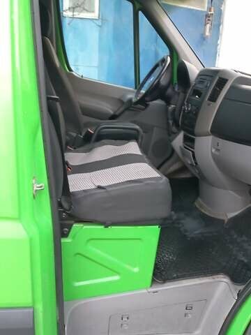 Зеленый Мерседес Sprinter, объемом двигателя 2.15 л и пробегом 320 тыс. км за 10500 $, фото 13 на Automoto.ua