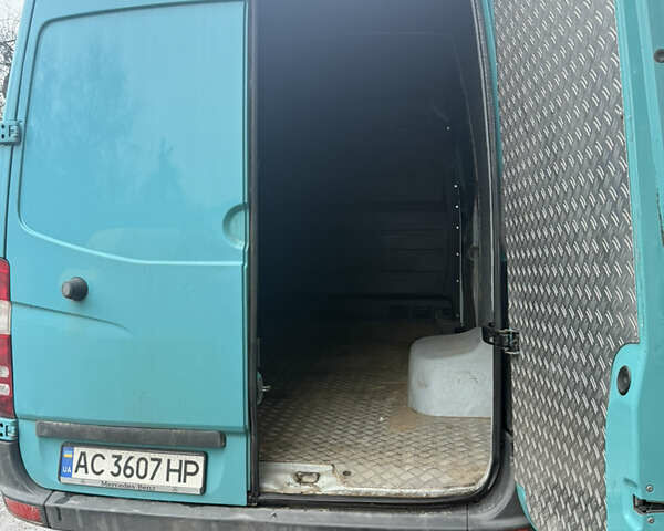 Зелений Мерседес Sprinter, об'ємом двигуна 2.14 л та пробігом 209 тис. км за 15500 $, фото 4 на Automoto.ua