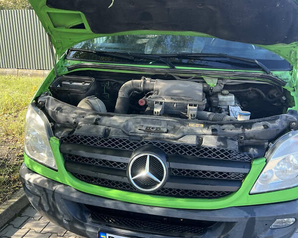 Зелений Мерседес Sprinter, об'ємом двигуна 2.14 л та пробігом 397 тис. км за 12300 $, фото 9 на Automoto.ua
