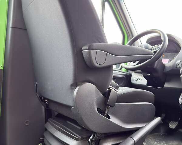 Зеленый Мерседес Sprinter, объемом двигателя 0 л и пробегом 20 тыс. км за 61954 $, фото 12 на Automoto.ua