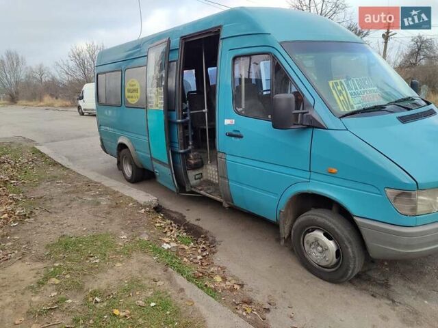 Зеленый Мерседес Sprinter, объемом двигателя 2.9 л и пробегом 1000 тыс. км за 7700 $, фото 3 на Automoto.ua