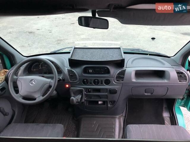 Зелений Мерседес Sprinter, об'ємом двигуна 2.15 л та пробігом 402 тис. км за 12500 $, фото 9 на Automoto.ua