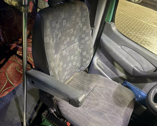 Зеленый Мерседес Sprinter, объемом двигателя 2.15 л и пробегом 578 тыс. км за 8999 $, фото 18 на Automoto.ua