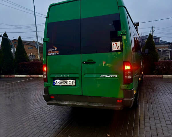 Зеленый Мерседес Sprinter, объемом двигателя 2.15 л и пробегом 578 тыс. км за 8999 $, фото 4 на Automoto.ua