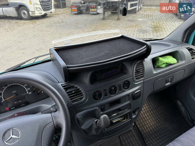 Зелений Мерседес Sprinter, об'ємом двигуна 2.2 л та пробігом 275 тис. км за 13500 $, фото 10 на Automoto.ua