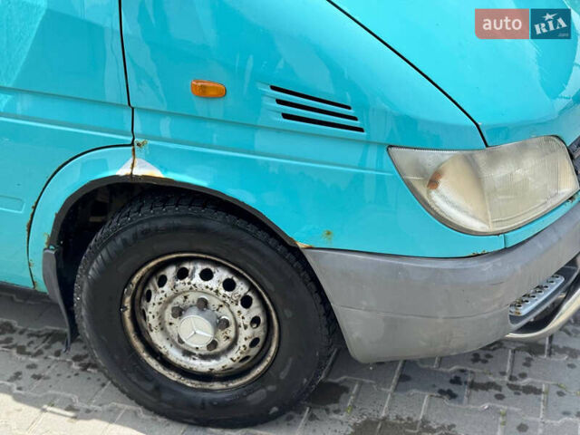 Зеленый Мерседес Sprinter, объемом двигателя 2.7 л и пробегом 550 тыс. км за 4300 $, фото 9 на Automoto.ua