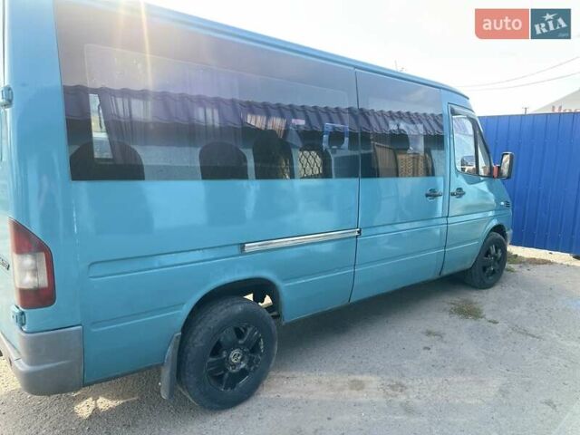 Зеленый Мерседес Sprinter, объемом двигателя 2.69 л и пробегом 900 тыс. км за 7500 $, фото 3 на Automoto.ua