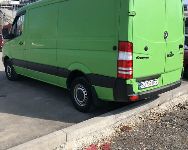 Зеленый Мерседес Sprinter, объемом двигателя 2.15 л и пробегом 430 тыс. км за 10200 $, фото 4 на Automoto.ua