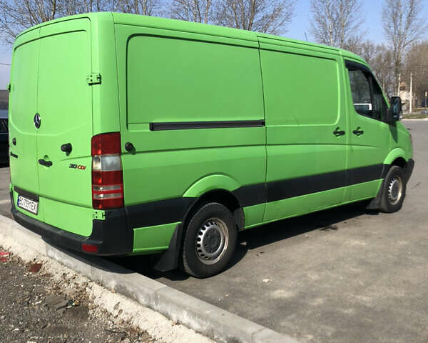 Зеленый Мерседес Sprinter, объемом двигателя 2.15 л и пробегом 430 тыс. км за 10200 $, фото 9 на Automoto.ua