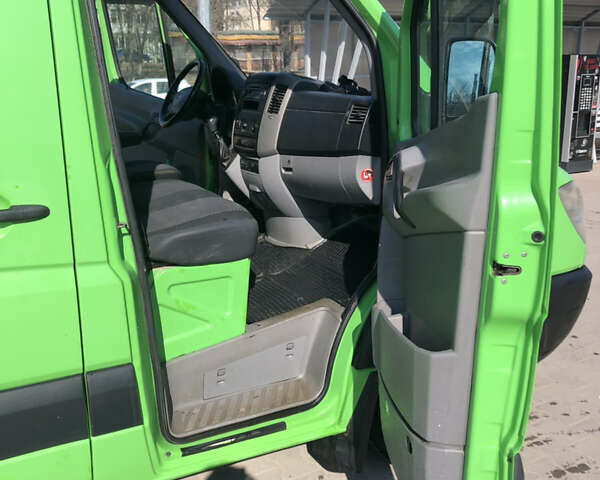 Зеленый Мерседес Sprinter, объемом двигателя 2.15 л и пробегом 430 тыс. км за 10200 $, фото 25 на Automoto.ua