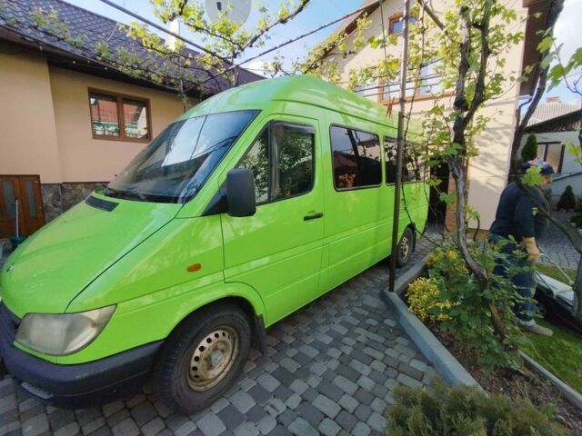 Зеленый Мерседес Sprinter, объемом двигателя 0 л и пробегом 200 тыс. км за 8000 $, фото 3 на Automoto.ua