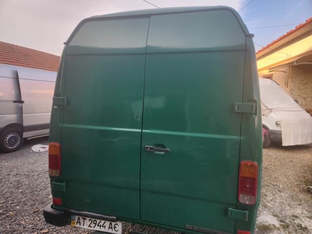 Зеленый Мерседес Sprinter, объемом двигателя 0 л и пробегом 4 тыс. км за 4000 $, фото 4 на Automoto.ua