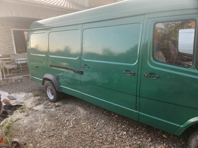 Зеленый Мерседес Sprinter, объемом двигателя 0 л и пробегом 4 тыс. км за 4000 $, фото 2 на Automoto.ua
