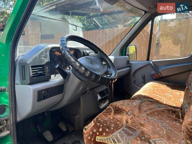 Зелений Мерседес Sprinter, об'ємом двигуна 2.3 л та пробігом 535 тис. км за 4000 $, фото 2 на Automoto.ua