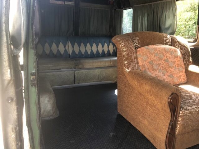 Зеленый Мерседес Sprinter, объемом двигателя 2.9 л и пробегом 714 тыс. км за 2500 $, фото 7 на Automoto.ua