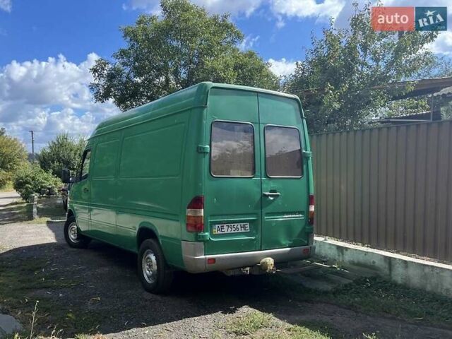 Зелений Мерседес Sprinter, об'ємом двигуна 2.3 л та пробігом 535 тис. км за 4000 $, фото 5 на Automoto.ua