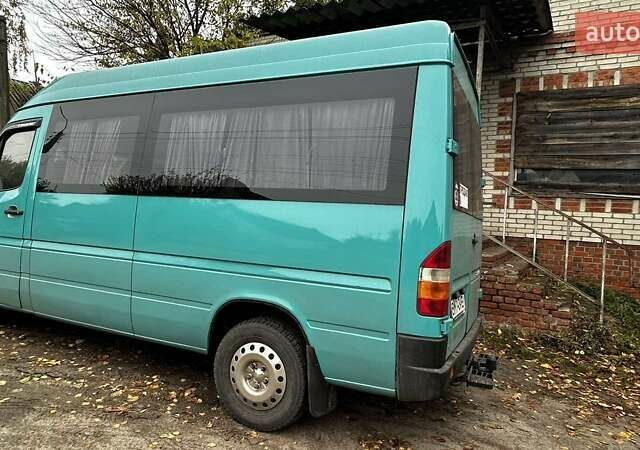 Зеленый Мерседес Sprinter, объемом двигателя 2.9 л и пробегом 770 тыс. км за 7500 $, фото 1 на Automoto.ua
