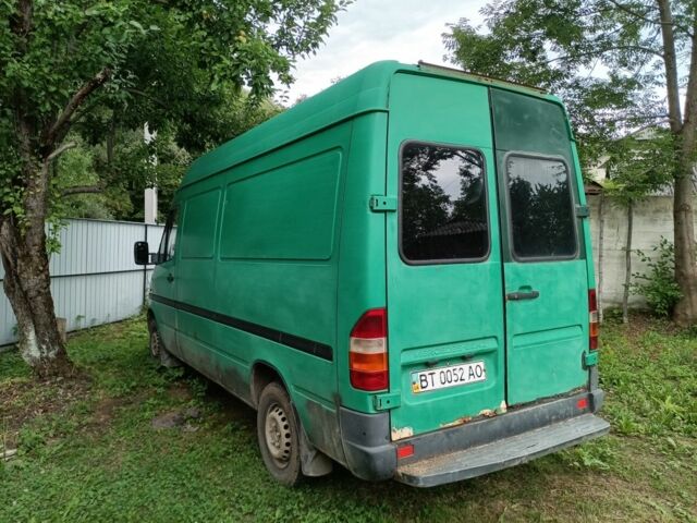 Зеленый Мерседес Sprinter, объемом двигателя 2 л и пробегом 650 тыс. км за 3000 $, фото 6 на Automoto.ua