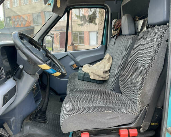 Зеленый Мерседес Sprinter, объемом двигателя 2.9 л и пробегом 366 тыс. км за 9800 $, фото 9 на Automoto.ua