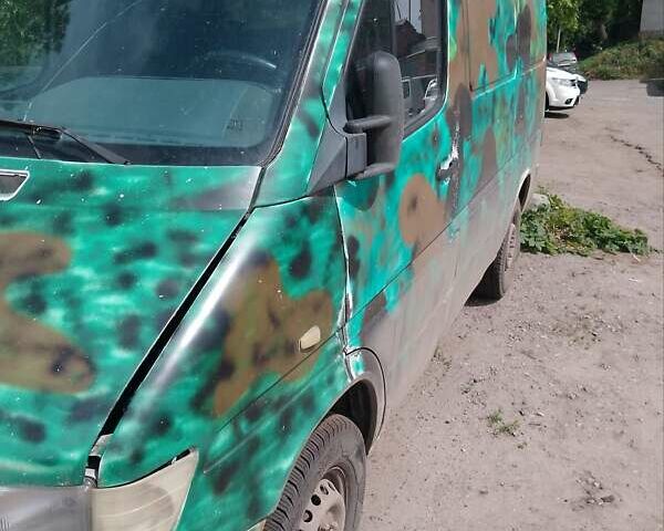 Зеленый Мерседес Sprinter, объемом двигателя 0 л и пробегом 300 тыс. км за 1500 $, фото 2 на Automoto.ua