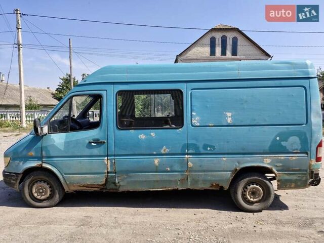 Зеленый Мерседес Sprinter, объемом двигателя 2.9 л и пробегом 800 тыс. км за 2900 $, фото 8 на Automoto.ua