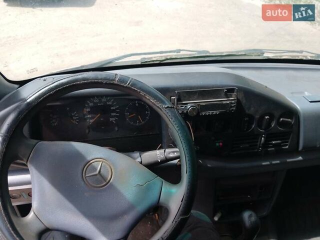 Зеленый Мерседес Sprinter, объемом двигателя 0 л и пробегом 300 тыс. км за 1500 $, фото 8 на Automoto.ua
