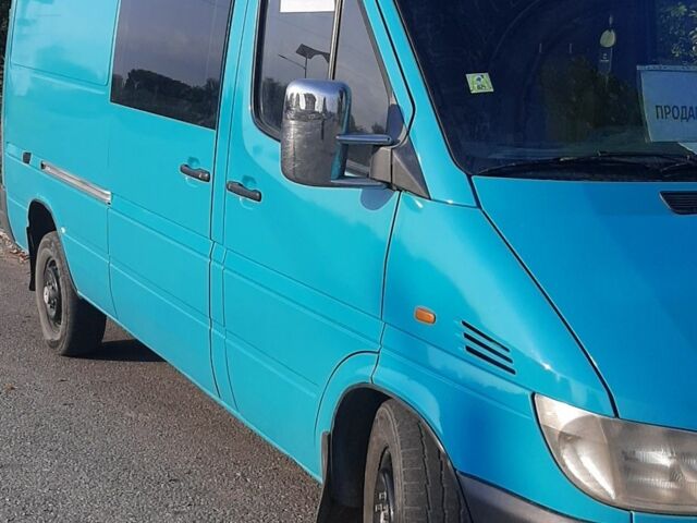 Зеленый Мерседес Sprinter, объемом двигателя 2.1 л и пробегом 600 тыс. км за 9424 $, фото 7 на Automoto.ua