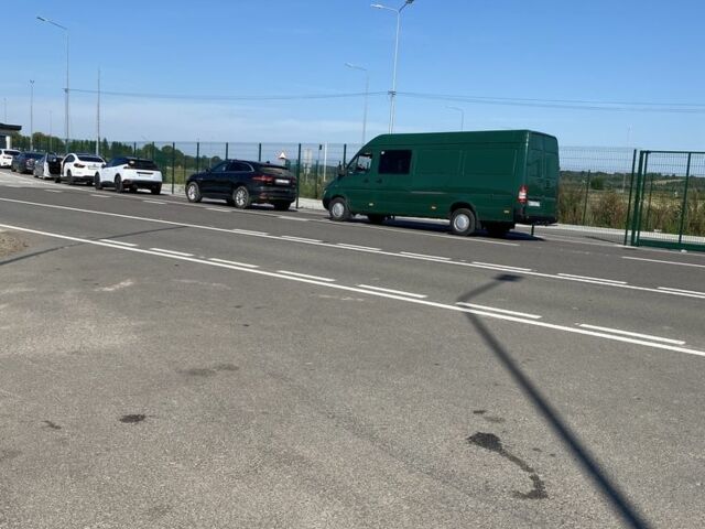 Зелений Мерседес Sprinter, об'ємом двигуна 2.7 л та пробігом 3 тис. км за 6900 $, фото 2 на Automoto.ua
