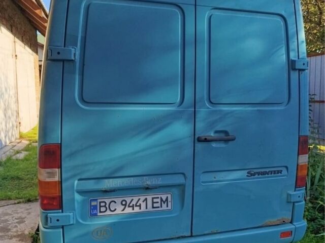 Зелений Мерседес Sprinter, об'ємом двигуна 2.7 л та пробігом 287 тис. км за 6000 $, фото 2 на Automoto.ua