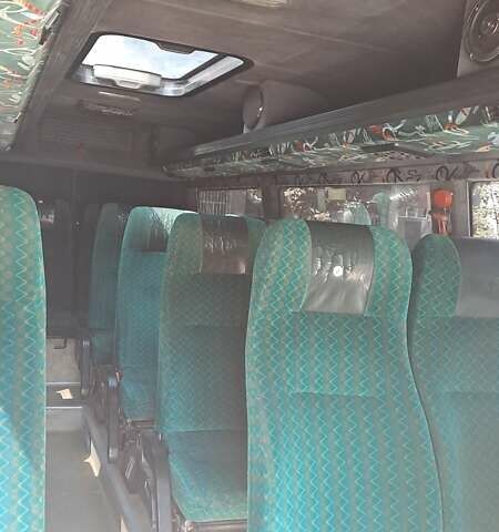 Зеленый Мерседес Sprinter, объемом двигателя 2.15 л и пробегом 701 тыс. км за 10000 $, фото 6 на Automoto.ua
